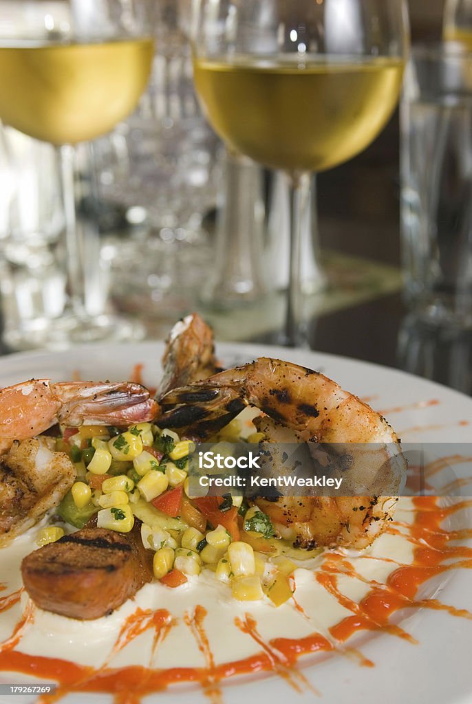 Camarão grelhado com molho de milho, molho de vinho branco - Foto de stock de Alimentação Não-saudável royalty-free