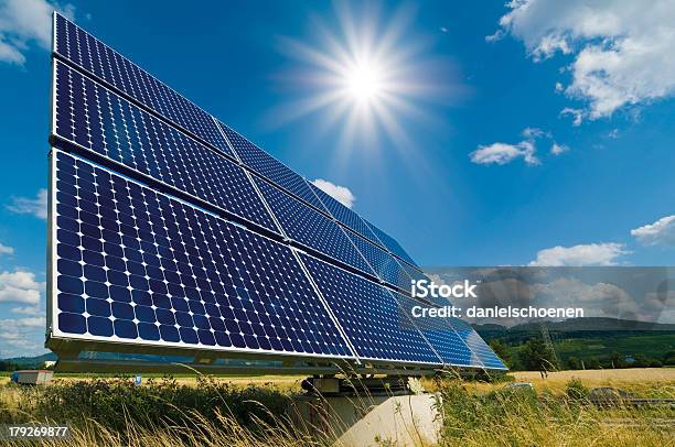 Energii Słonecznej - zdjęcia stockowe i więcej obrazów Energia słoneczna - Energia słoneczna, Bez ludzi, Fotografika