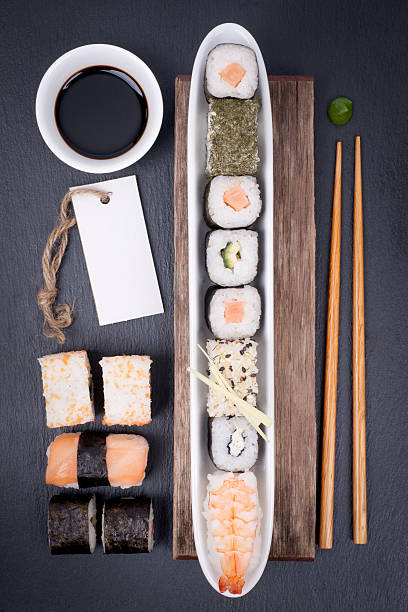 свежие суши - fish salmon healthy eating salmon fillet стоковые фото и изображения