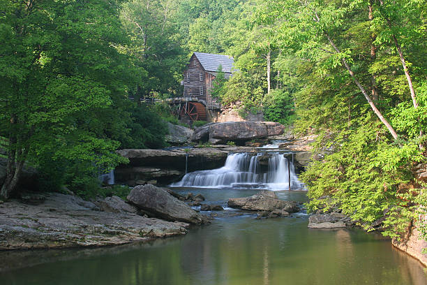 glade creek grist mill - babcock state park zdjęcia i obrazy z banku zdjęć