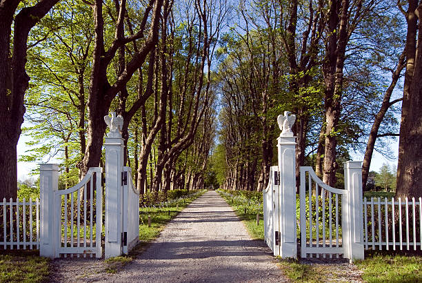 gate and driveway of the Verhildersum museum