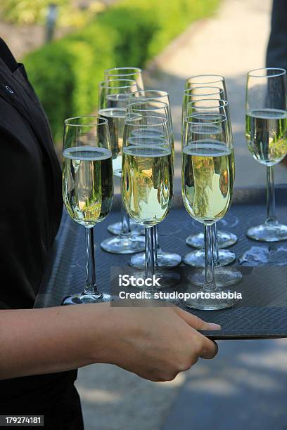 Okulary Szampana - zdjęcia stockowe i więcej obrazów Alkohol - napój - Alkohol - napój, Bez ludzi, Ceremonia ślubu