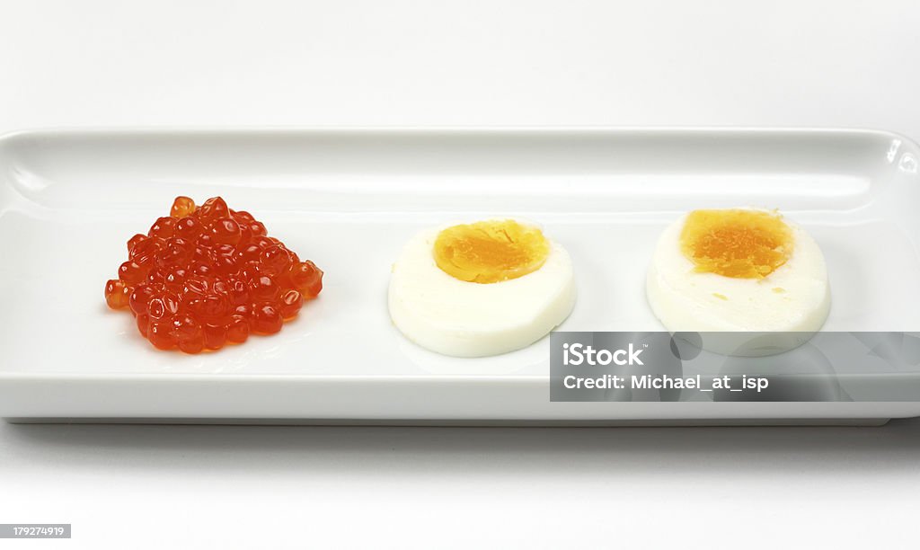 ロシア keta /日本いくらキャビア、スライスの有機卵 - いくらのロイヤリティフリーストックフォト
