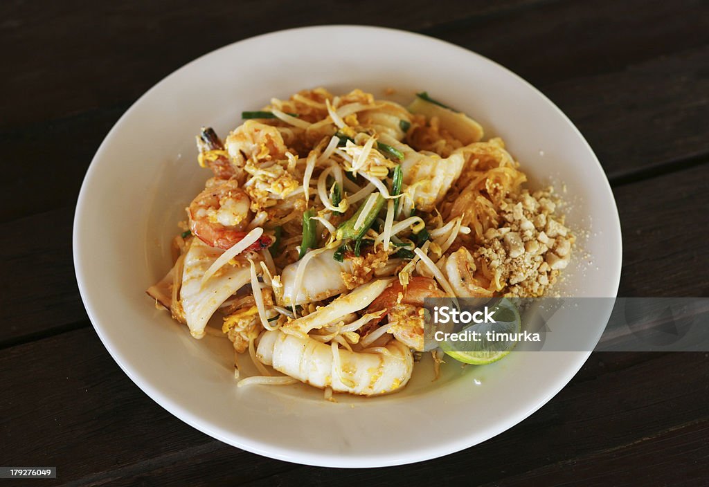 Estilo tailandês macarrão e arroz frito com camarão - Foto de stock de Alho royalty-free