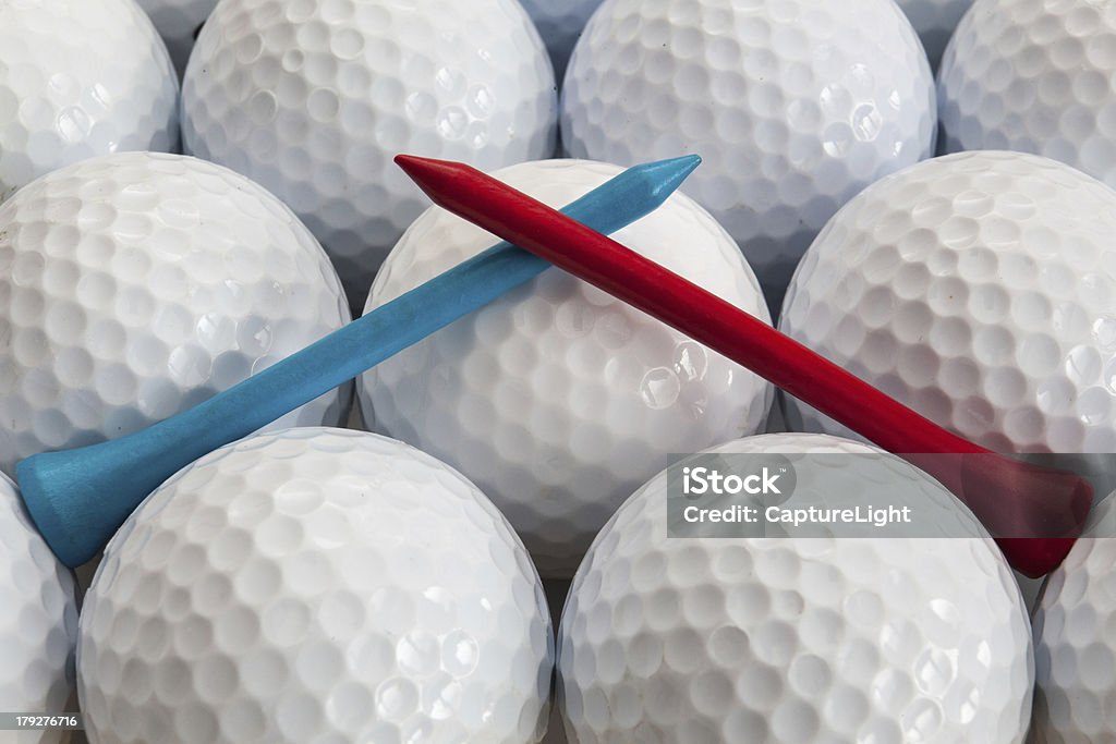 Palline da Golf e TEE - Foto stock royalty-free di Composizione orizzontale