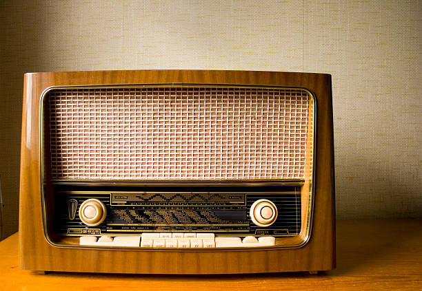 istock Antique Radio 2 179277905