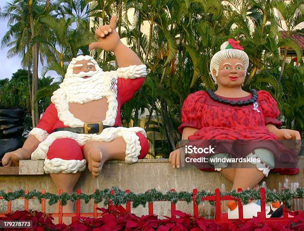 Kalikimaka Mele - Fotografias de stock e mais imagens de Gesto Shaka - Gesto Shaka, Pai Natal, Comemoração - Evento