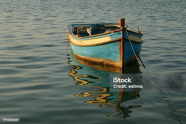 Fischerboot Stockfoto und mehr Bilder von Alt - Alt, Anker werfen, Auf dem Wasser treiben