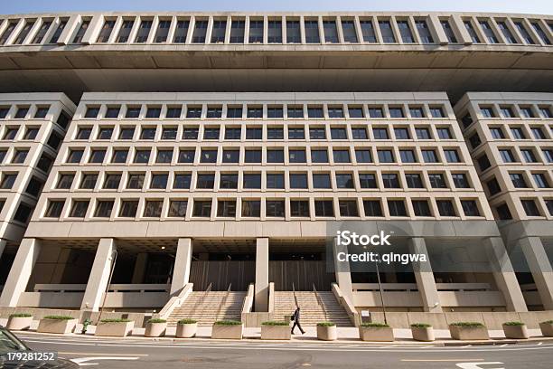 Photo libre de droit de Entrée Du Federal Bureau Of Investigation J Edgar Hoover Fbi Building Washington Dc banque d'images et plus d'images libres de droit de J. Edgar Hoover FBI Building