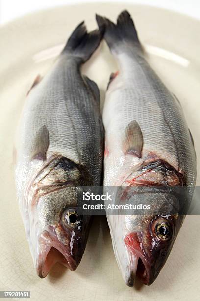 Dos Fishes Foto de stock y más banco de imágenes de Alimento - Alimento, Cocina - Estructura de edificio, Cocina doméstica