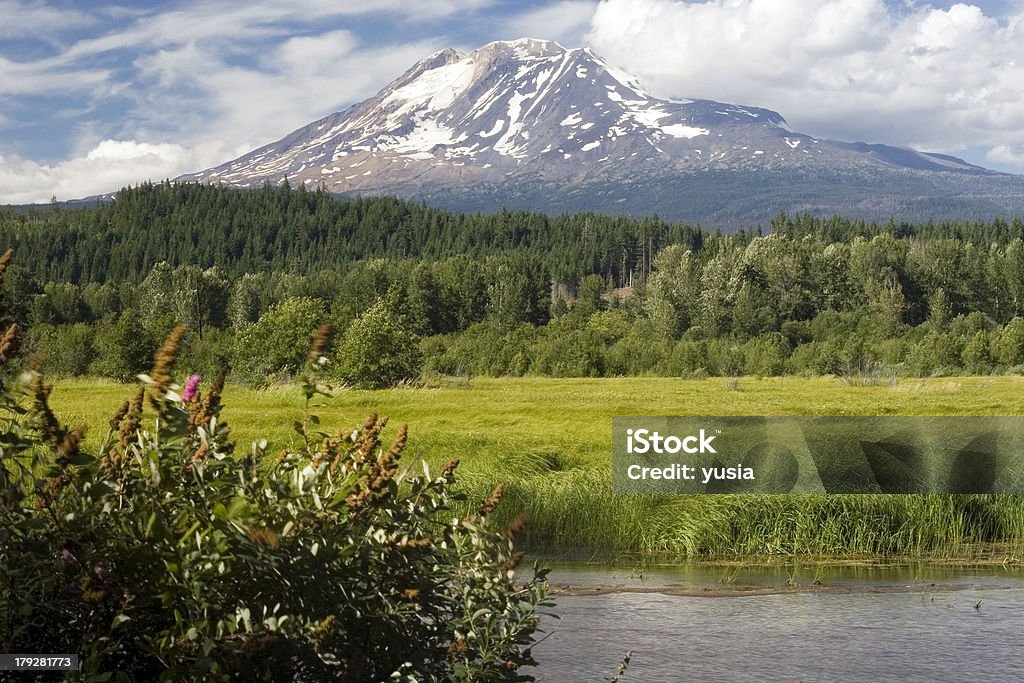 Monte Adams - Foto stock royalty-free di Acqua