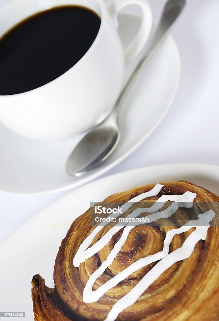 Kaffee und dänischem Gebäck - Lizenzfrei Dessert Stock-Foto