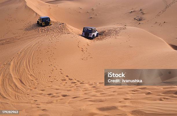 Entalado - Fotografias de stock e mais imagens de Deserto - Deserto, Carro, Entalado