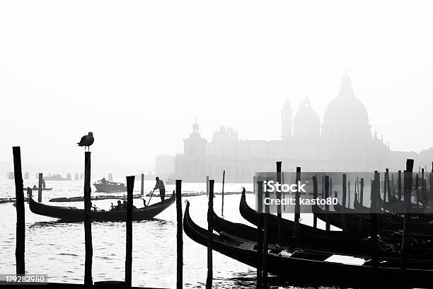 Photo libre de droit de Romantique À Venise Italie Au B W banque d'images et plus d'images libres de droit de Architecture - Architecture, Baie - Eau, Basilique