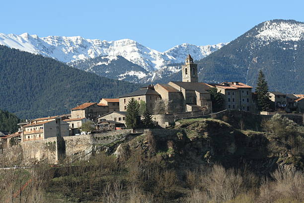 istock Village in Catalonia 179283933