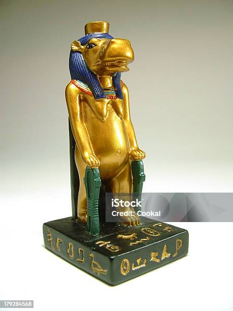 Photo libre de droit de Statuette Égyptien banque d'images et plus d'images libres de droit de Amon - Amon, Isis, Osiris