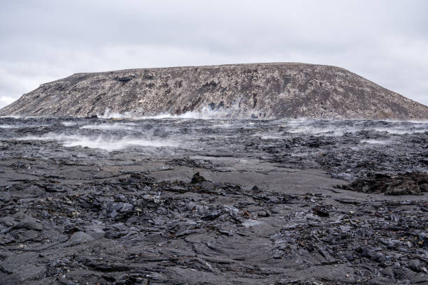 istock Inferno Unleashed: Volcanic Eruption in Icelandic Wilderness 1792851591