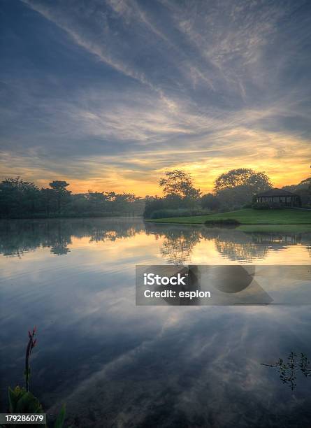 Amanecer De Ruptura Foto de stock y más banco de imágenes de Agua - Agua, Agua estancada, Altocúmulo