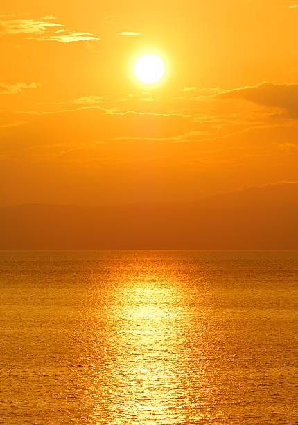 impostazione sole - sun sunset foto e immagini stock
