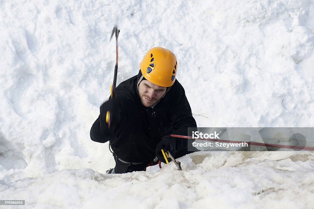 Arrampicata su ghiaccio - Foto stock royalty-free di Alpinismo