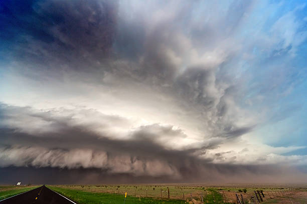 istock Landscape of a tornado super cell over a plain 179287009