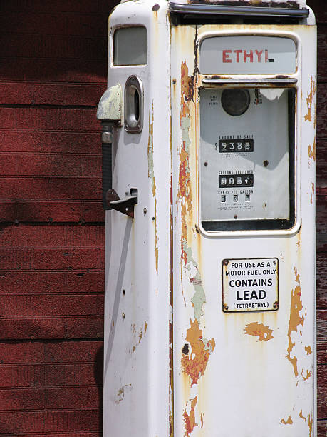 Verlassenen Tankstelle Pumpe – Foto