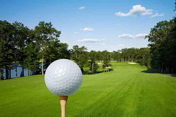 istock Golf ball and tee on fairway 179289391