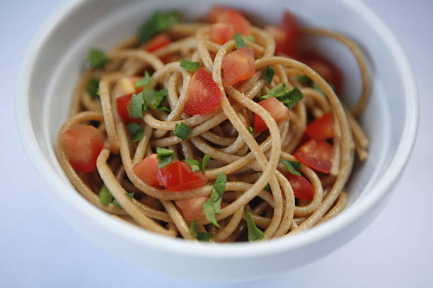 Wholemeal スパゲティ ストックフォト