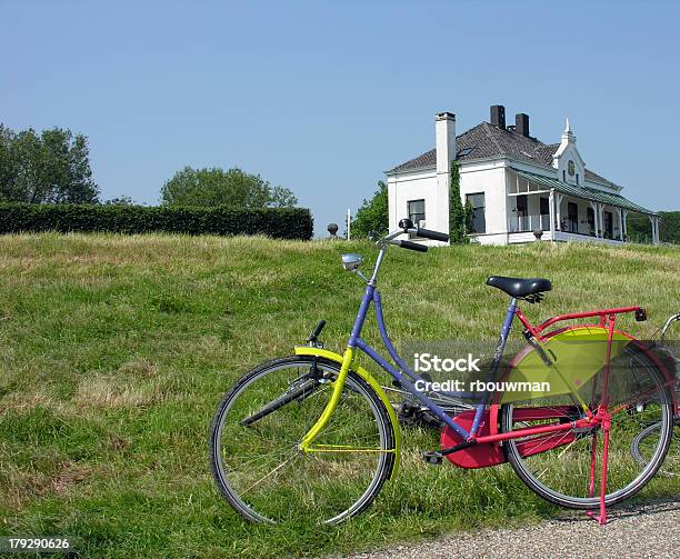 Fahrrad Stockfoto und mehr Bilder von Abstrakt - Abstrakt, Architektonische Säule, Dammstraße