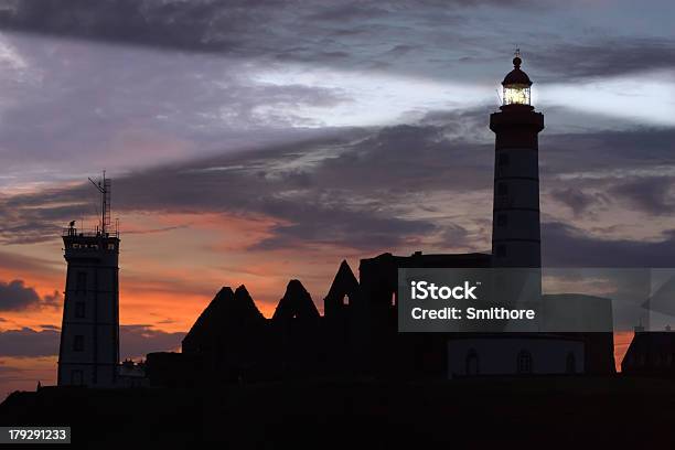 Saintmathieu Leuchtturm Bei Sonnenuntergang Stockfoto und mehr Bilder von Abenddämmerung - Abenddämmerung, Abtei, Alt