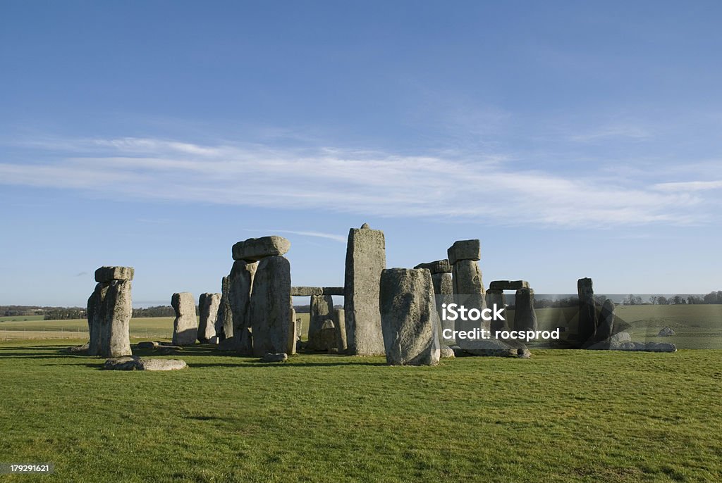 Stonehenge w Wiltshire County-Anglia - Zbiór zdjęć royalty-free (Plac budowy)