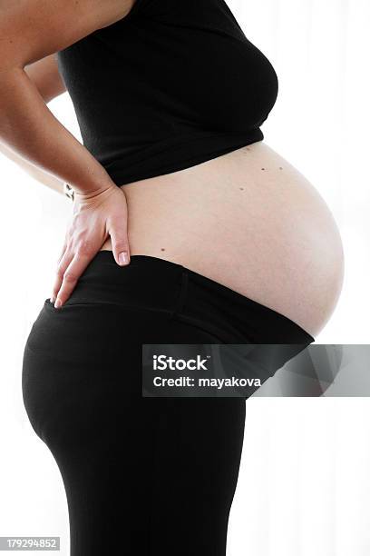 Grávida Barriga - Fotografias de stock e mais imagens de Abdómen - Abdómen, Abdómen Humano, Adulto