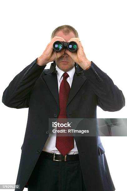 Homem De Negócios Com Binóculos - Fotografias de stock e mais imagens de Admirar a Vista - Admirar a Vista, Adulto, Aspiração