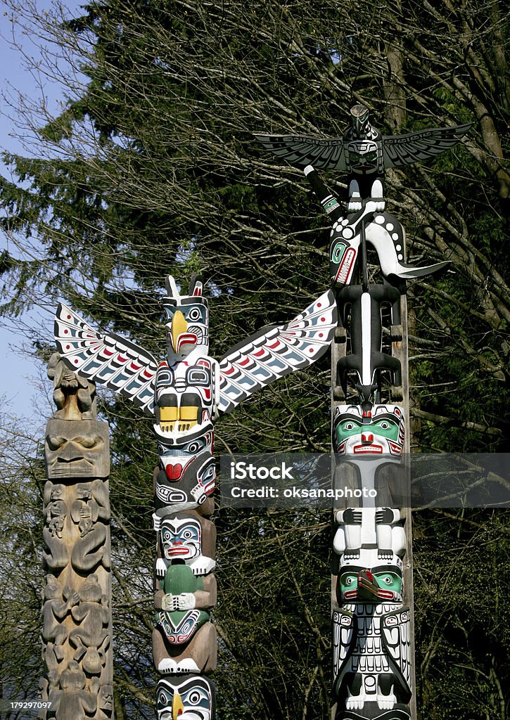 Totems - Foto de stock de Antiguo libre de derechos