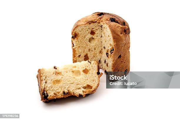 Schneiden Sie Panettone Stockfoto und mehr Bilder von Panettone - Panettone, Weißer Hintergrund, Querschnitt