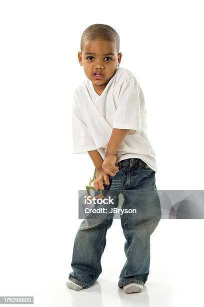 Rapaz Dá Rã No Seu Bolso - Fotografias de stock e mais imagens de Criança - Criança, Fundo Branco, 2-3 Anos