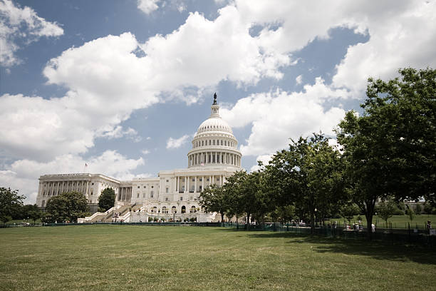 noi capitol blu cielo washington, dc, stati uniti - national congress building foto e immagini stock