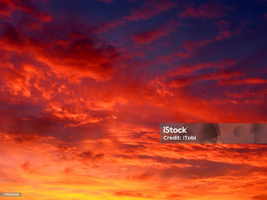 Wolkengebilde of Fire - Lizenzfrei Bedeckter Himmel Stock-Foto