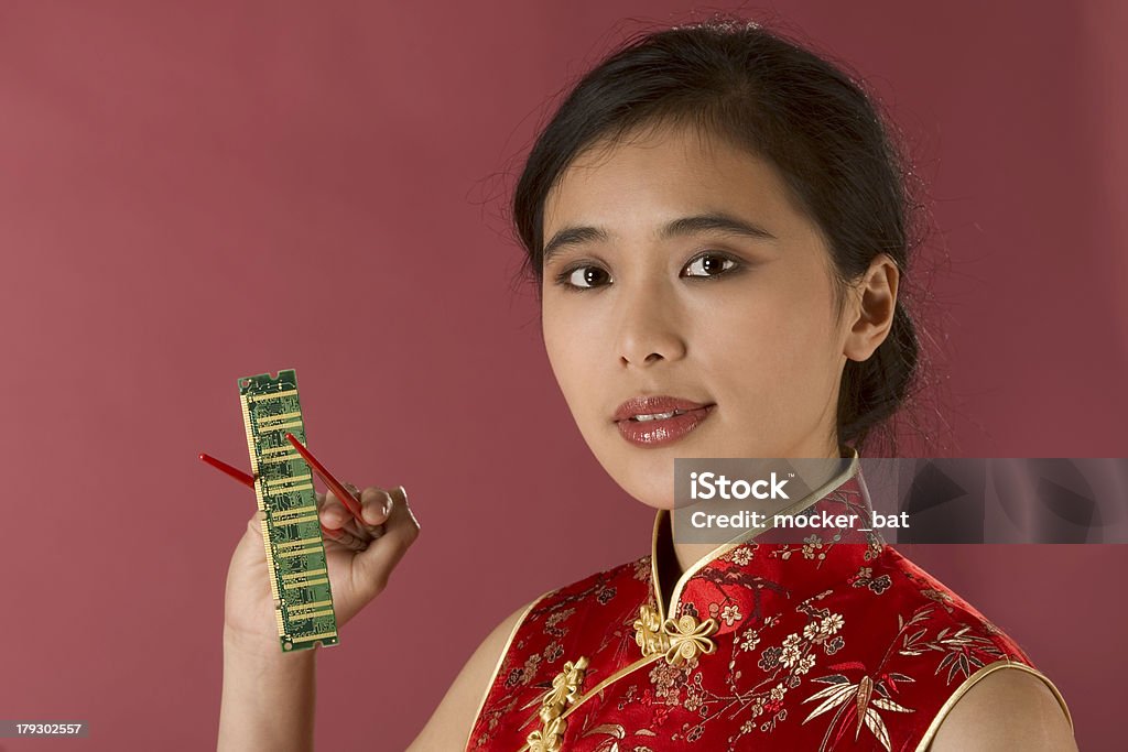 Ragazza asiatica hi-tech - Foto stock royalty-free di 20-24 anni