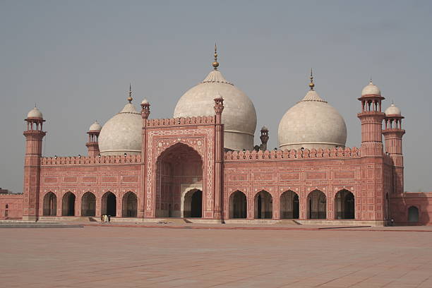 istock Badshahi mosque Lahore Pakistan 179302993