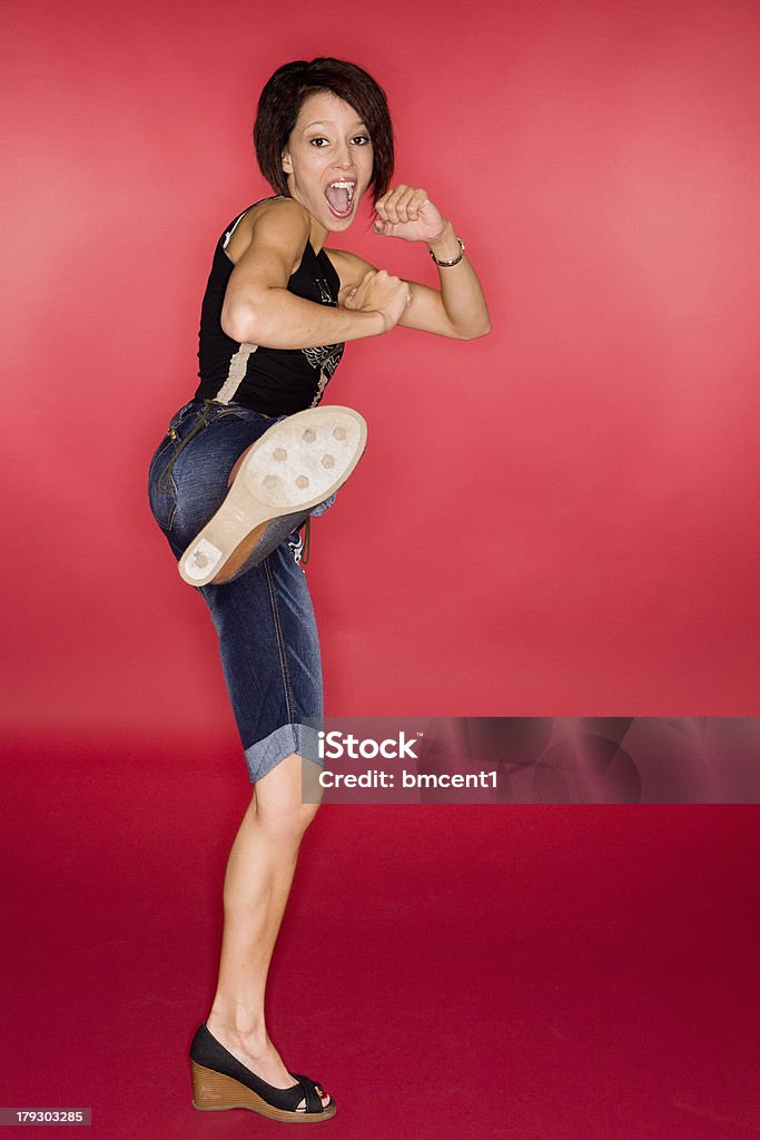 Pontapé no ar sobre vermelho - Foto de stock de Boxe - Esporte royalty-free