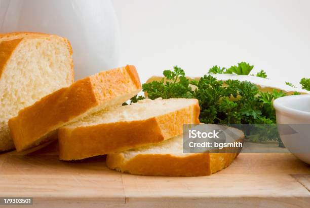 Käse Und Brot Stockfoto und mehr Bilder von Baguette - Baguette, Balsamico, Blatt - Pflanzenbestandteile