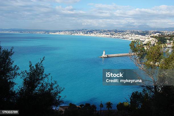 Foto de Nice França e mais fotos de stock de Azul - Azul, Baía, Cidade pequena