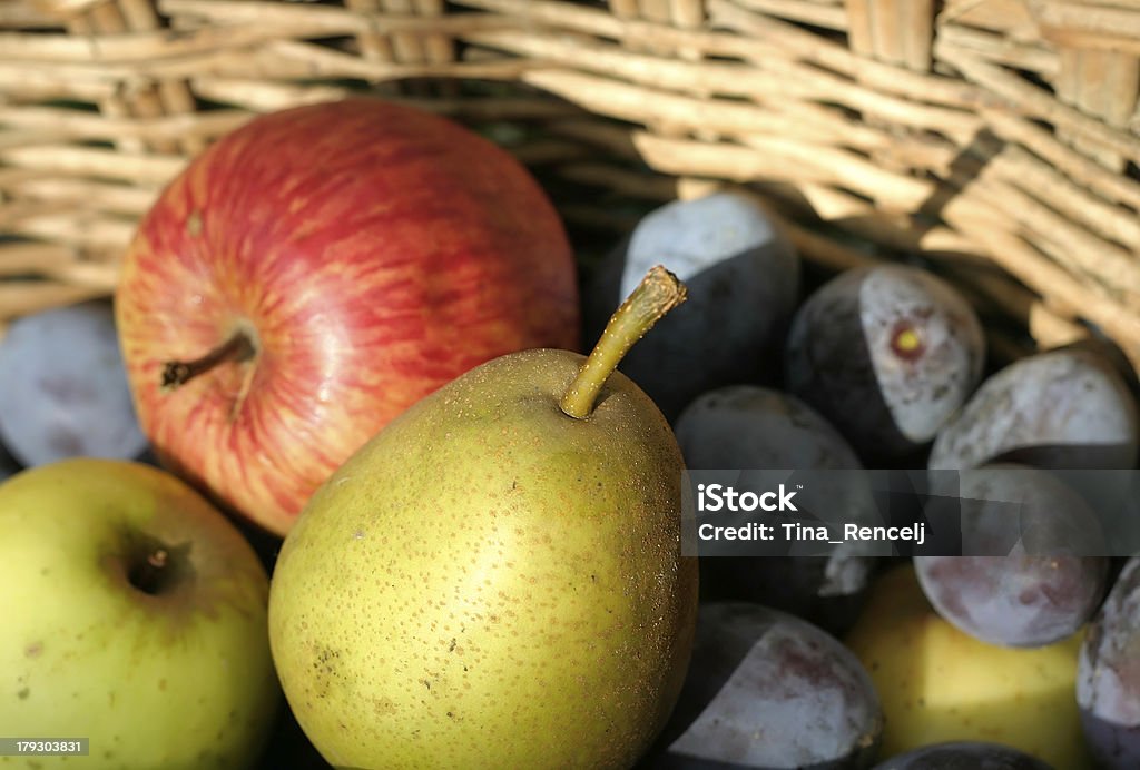 Cesta de frutas - Foto de stock de Agricultura royalty-free