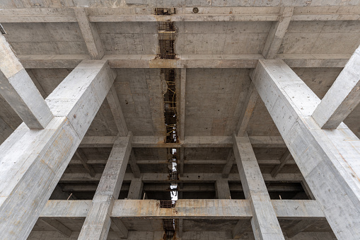 The cement spatial structure of a rough building