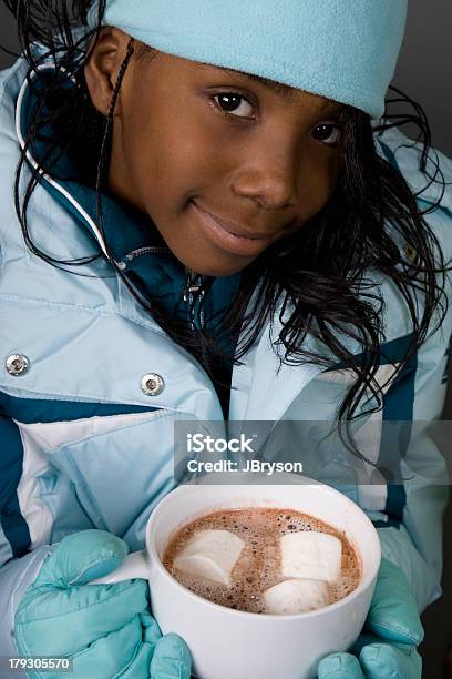 Cioccolata Calda Con Marshmallow - Fotografie stock e altre immagini di Cioccolata calda - Cioccolata calda, Bambino, Bere