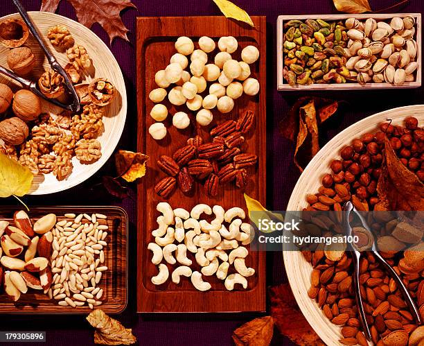 Nüsse Stockfoto und mehr Bilder von Braun - Braun, Cashewnuss, Fotografie