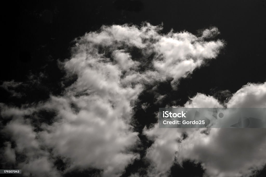 Sepia nubes - Foto de stock de Abstracto libre de derechos