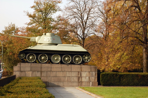 A WWII war tank.