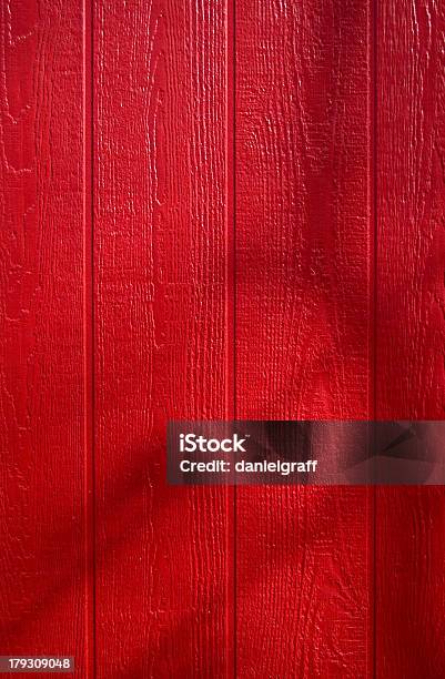 レッドバーンウッドサイディング - 赤い納屋のストックフォトや画像を多数ご用意 - 赤い納屋, 壁, でこぼこ